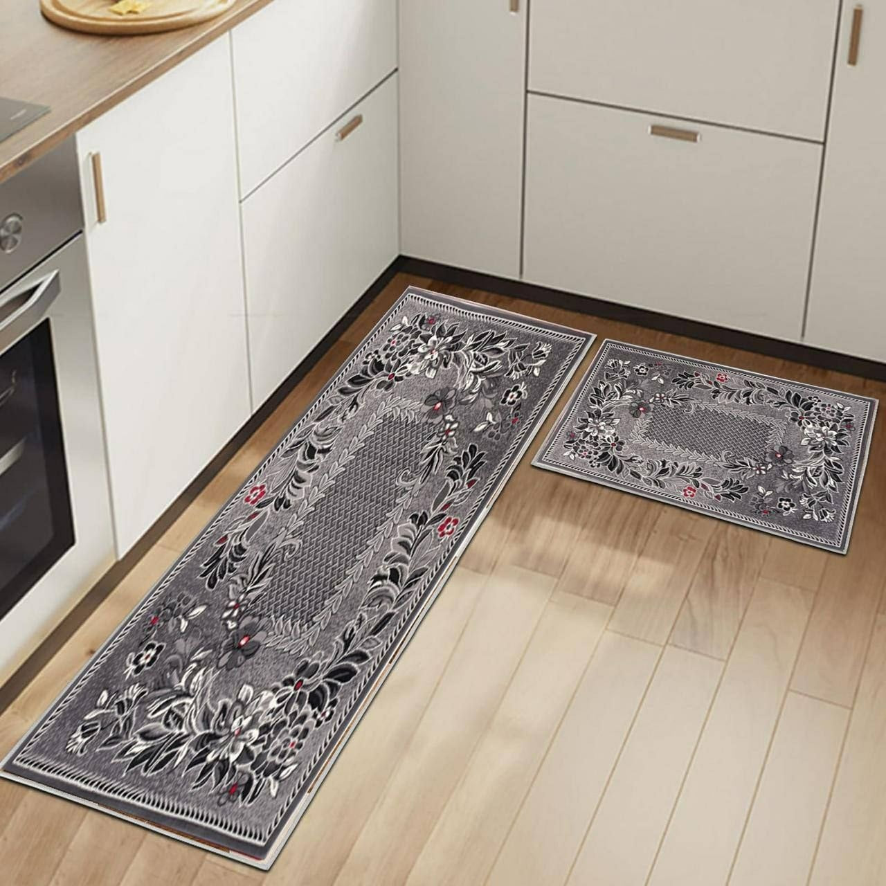 Chodnik do kuchni – antypoślizgowy | Kwiatowa harmonia w szarościach